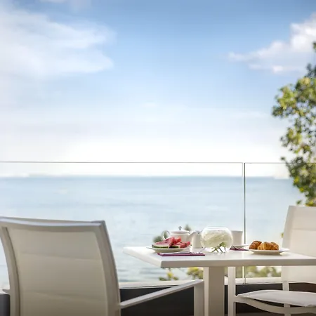 Icici - By Liburnia & 4*