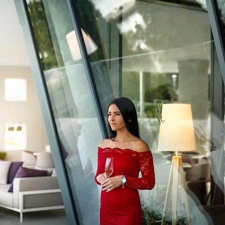 Icici - By Liburnia & 4*